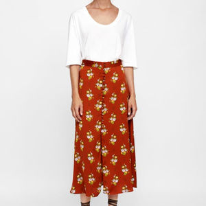 NWT Zara Red Floral Print Midi Skirt M (US 6)